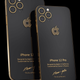 Imagen para el artículo titulado Este iPhone con un trozo de un suéter de Steve Jobs solo te costará 6.000 dólares